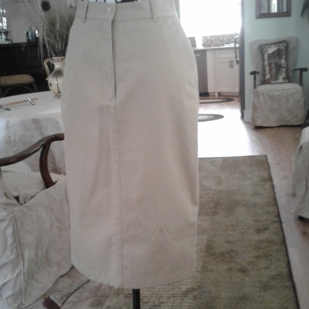 Tan skirt.  Never been worn.
